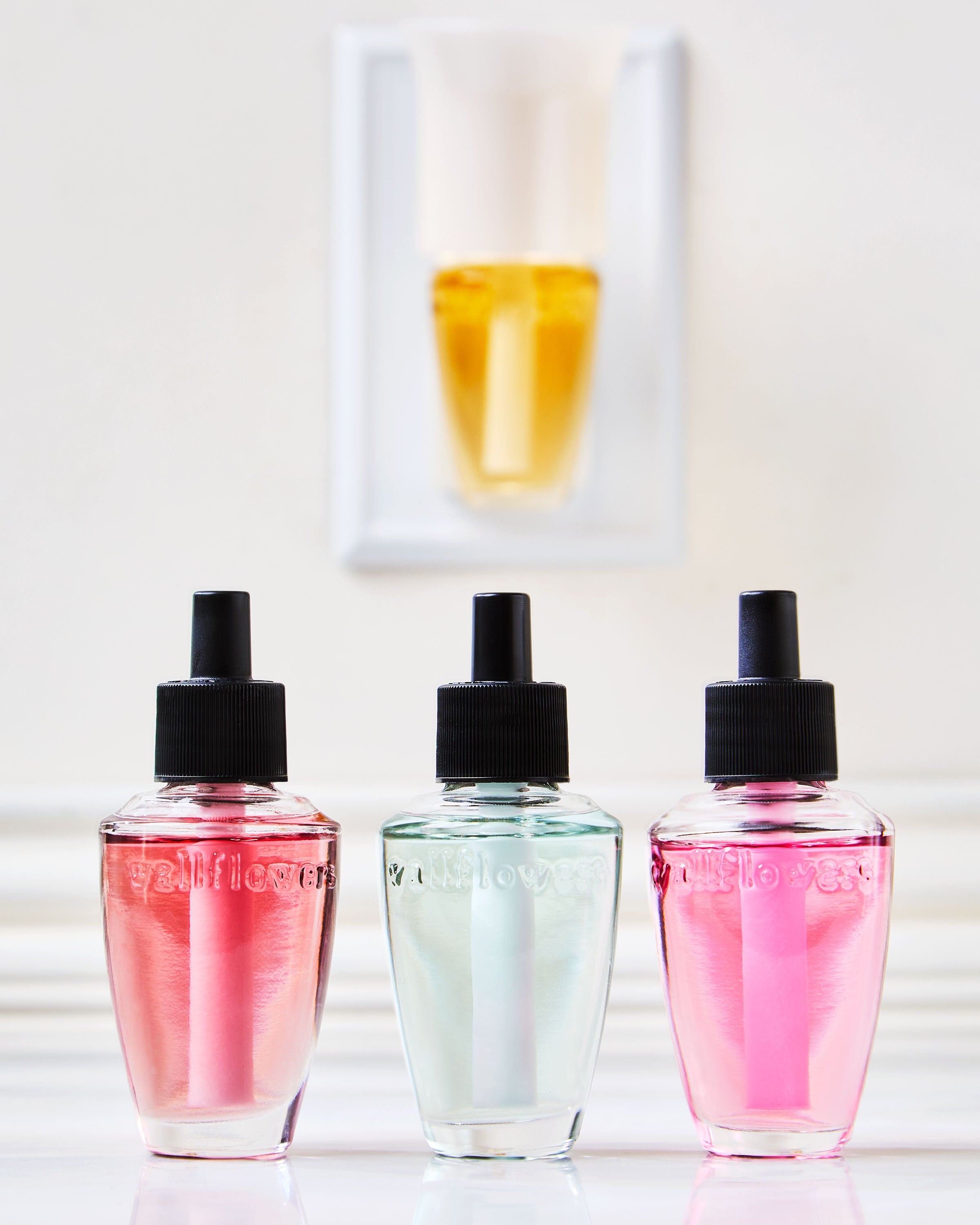 Wallflowers Refills 2-Pack White Tea & Sage 0.8 fl oz / 24 mL Each - Image 5