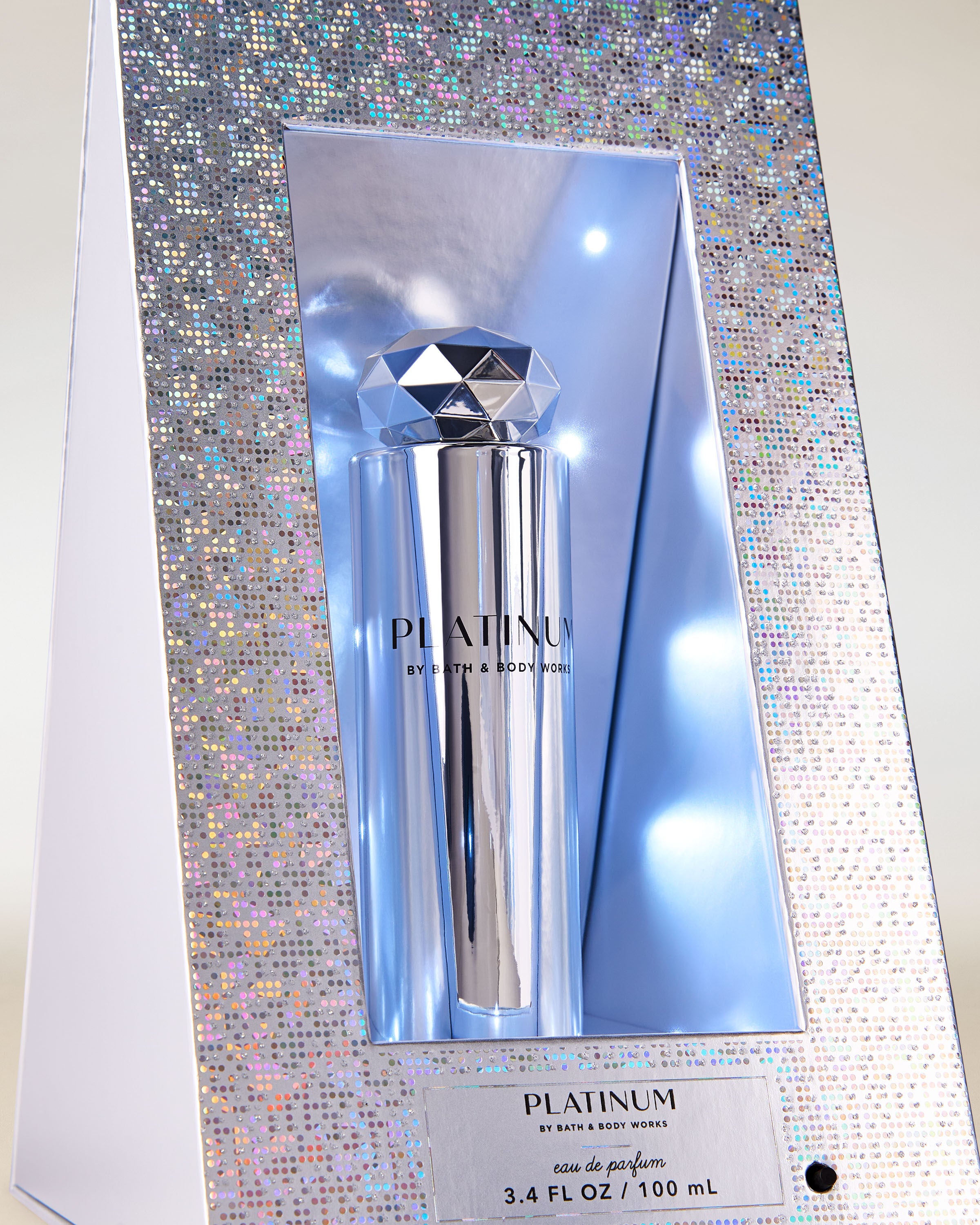 Eau De Parfum Platinum 3.4 fl oz / 100 mL - Image 2