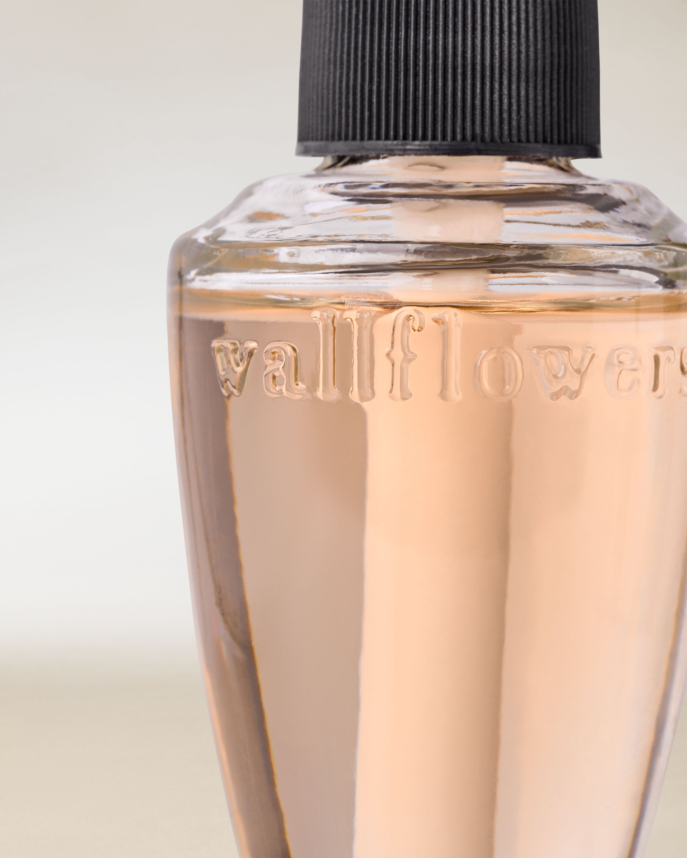 Wallflowers Fragrance Refill Limoncello 0.8 fl oz / 24 mL - Image 2