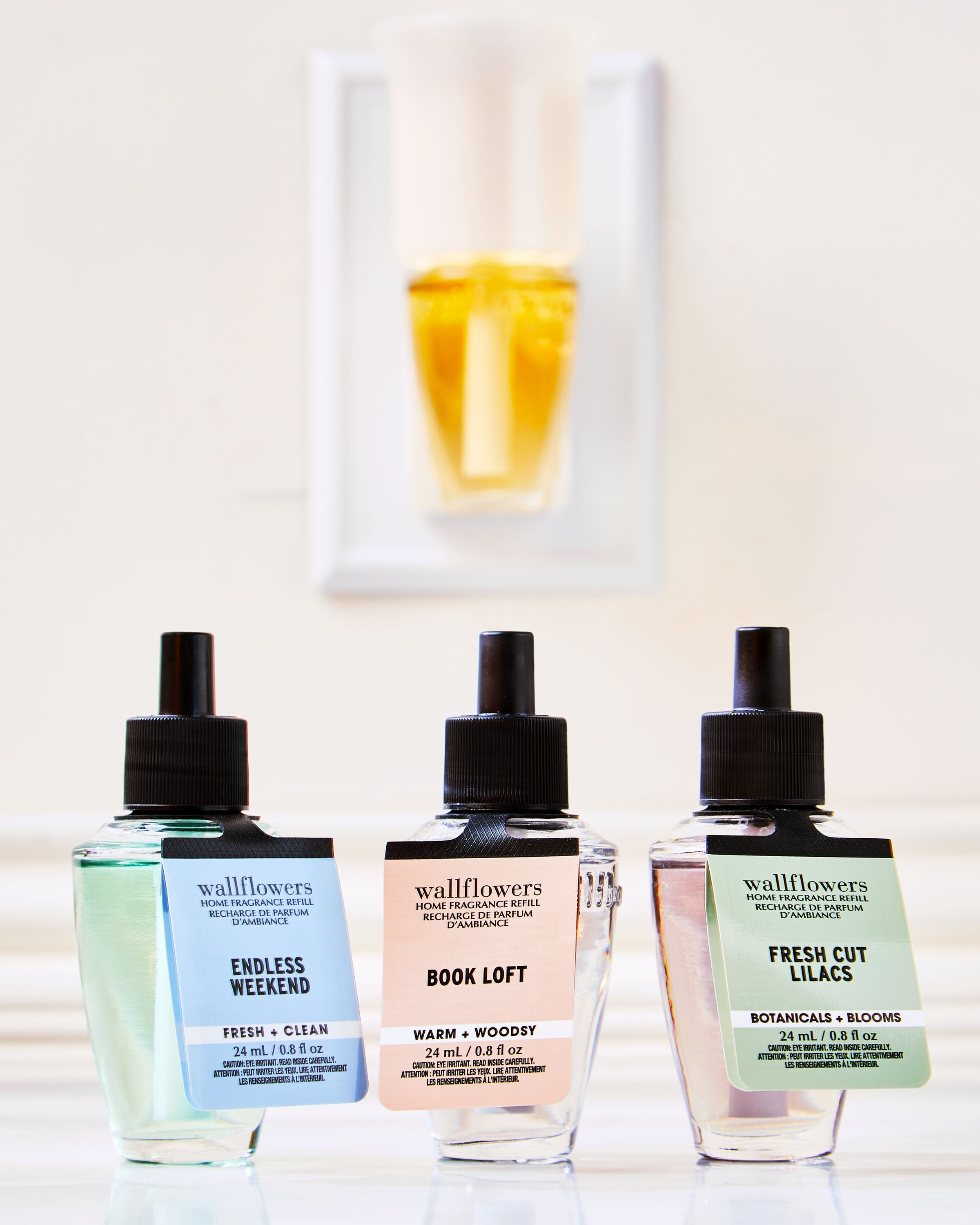 Wallflowers Fragrance Refill Endless Weekend 0.8 fl oz / 24 mL - Image 4