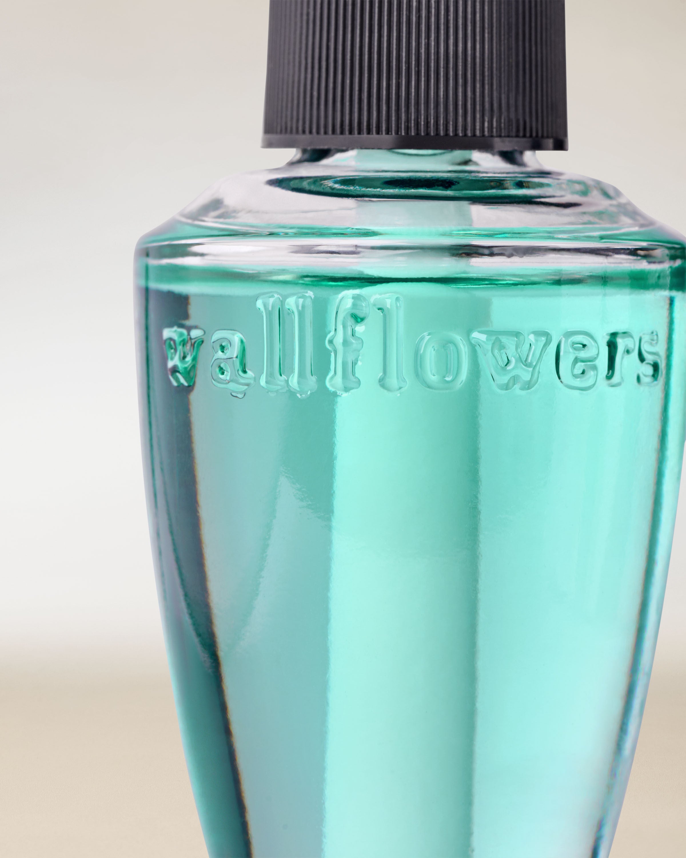 Wallflowers Fragrance Refill Clean House Vibes 0.8 fl oz / 24 mL - Image 2