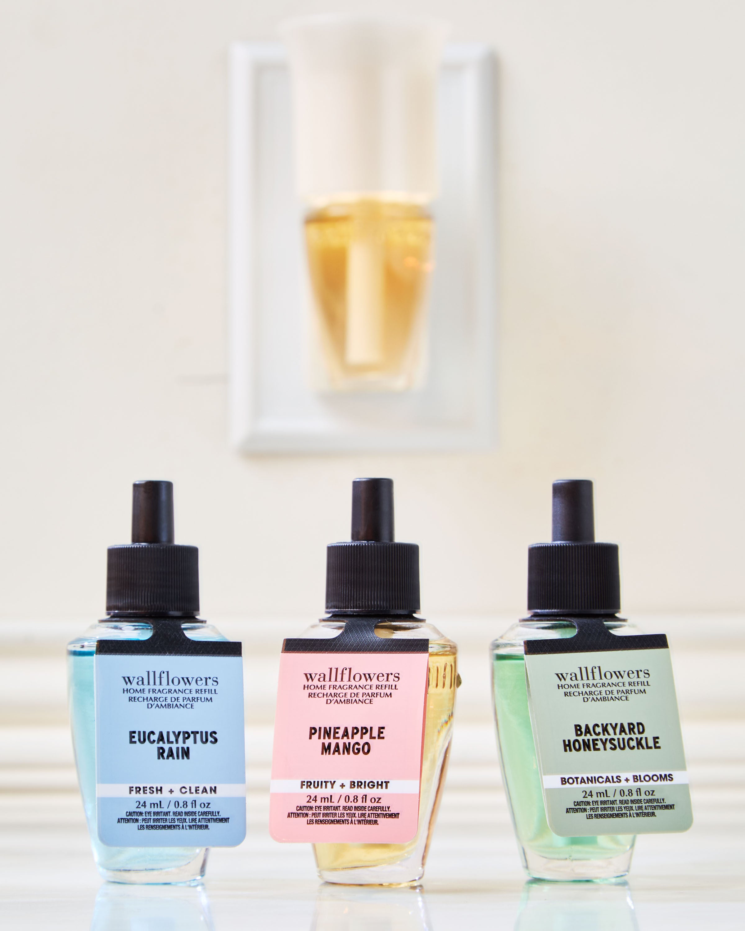 Wallflowers Fragrance Refill Backyard Honeysuckle 0.8 fl oz / 24 mL - Image 5