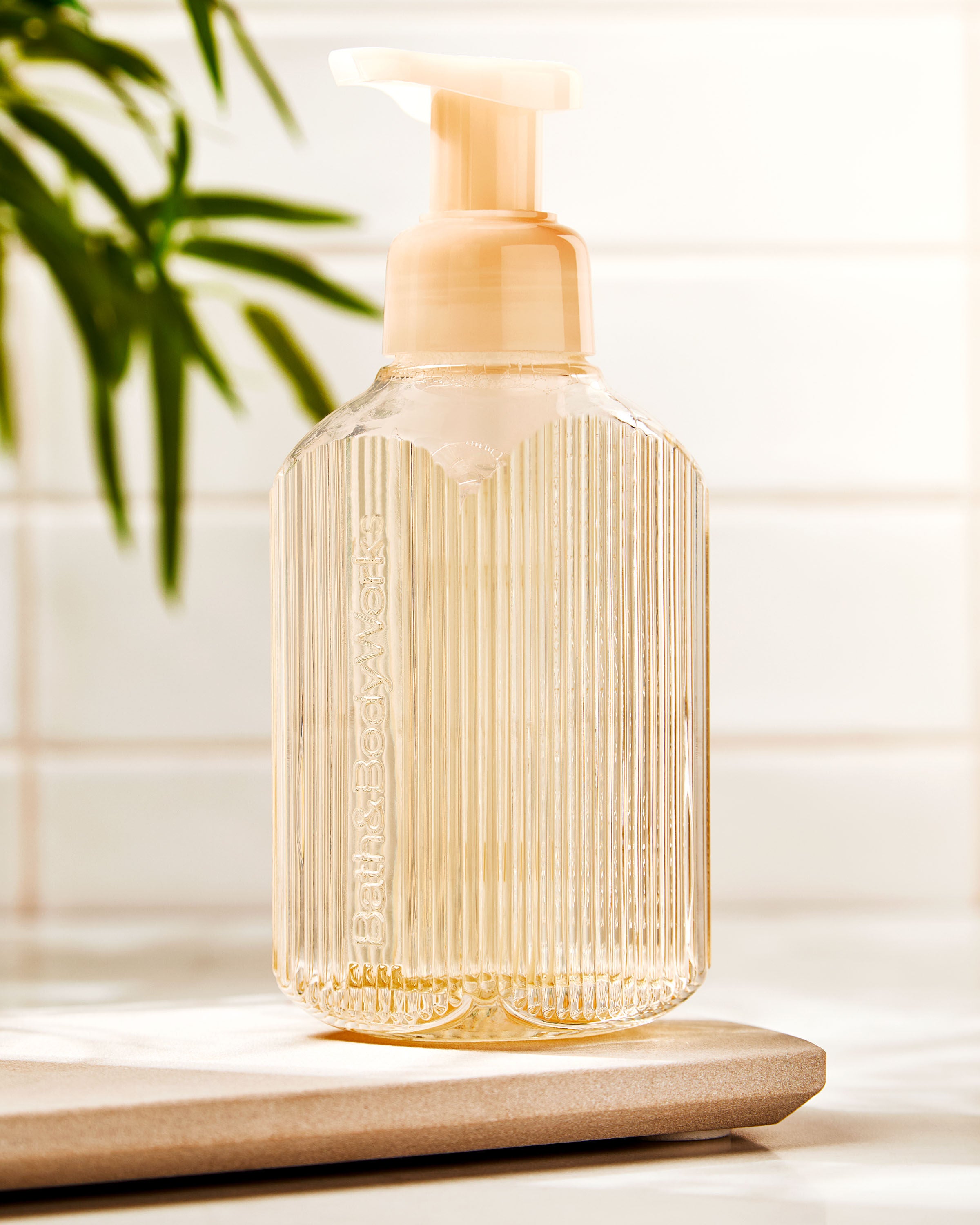 Gentle & Clean Foaming Hand Soap Dispenser Cream Vertical Lines - Image 3