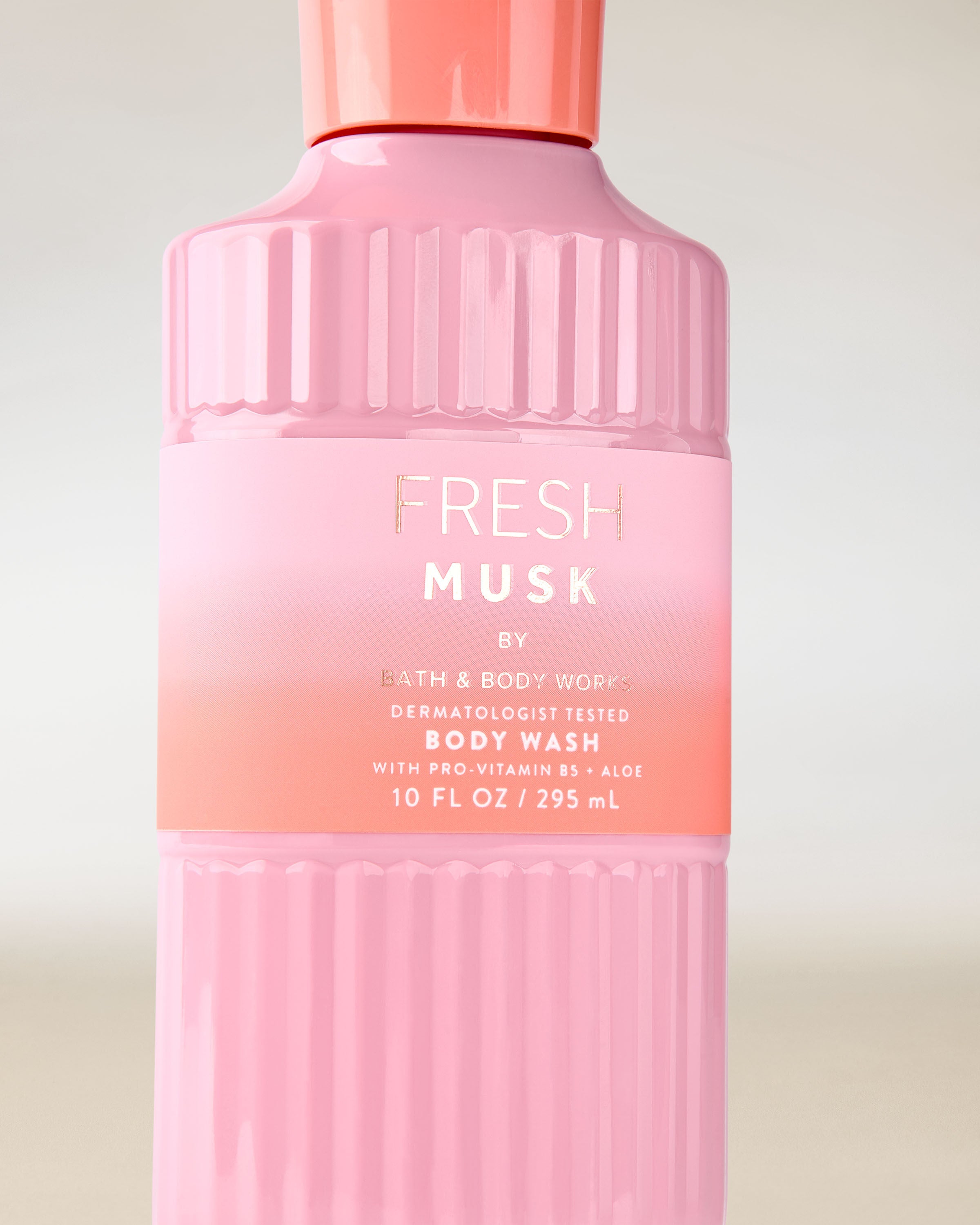 Body Wash Fresh Musk 10 fl oz / 295 ml - Image 2