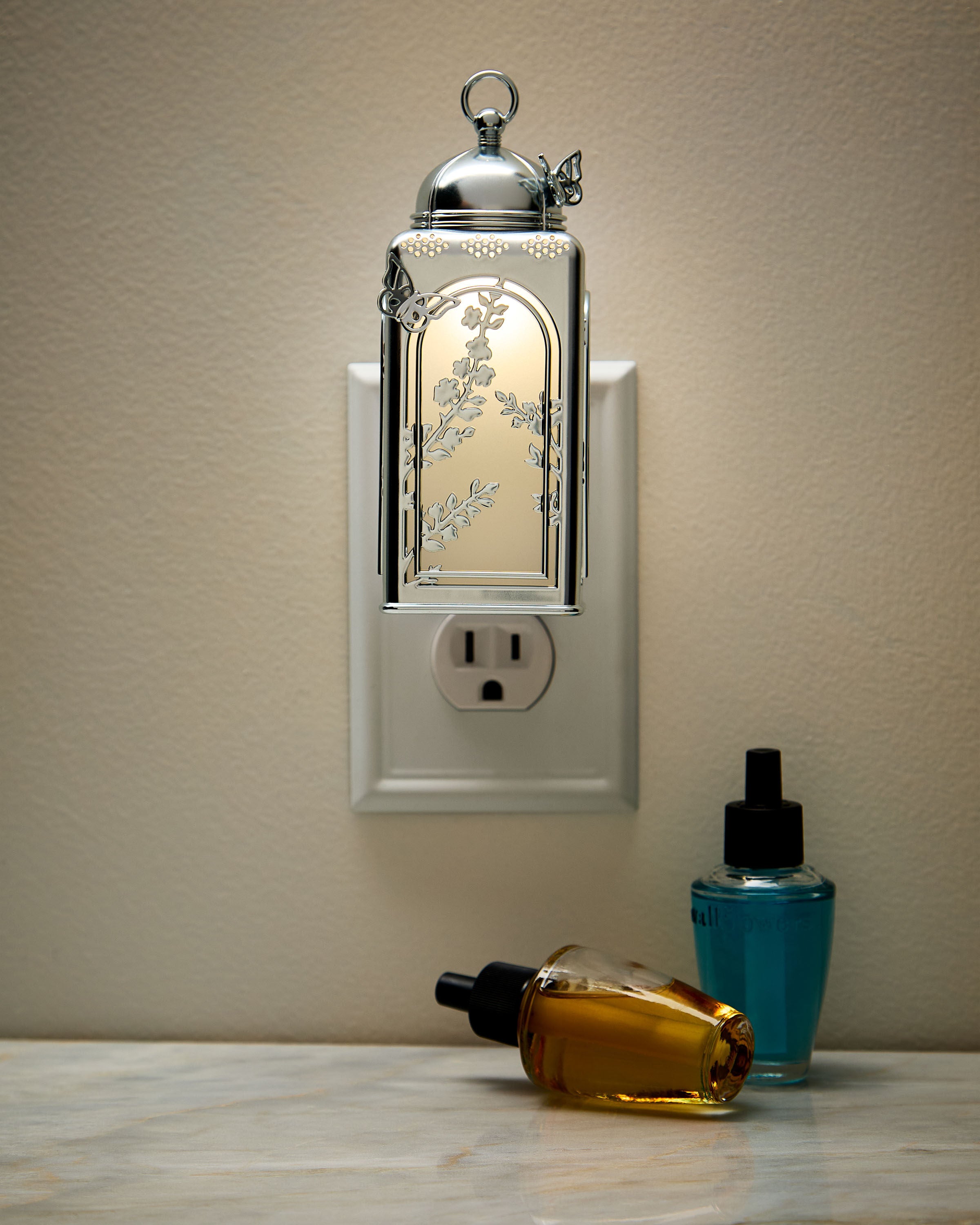 Wallflowers Fragrance Plug Butterfly Lantern Scent Control™ Nightlight - Image 5