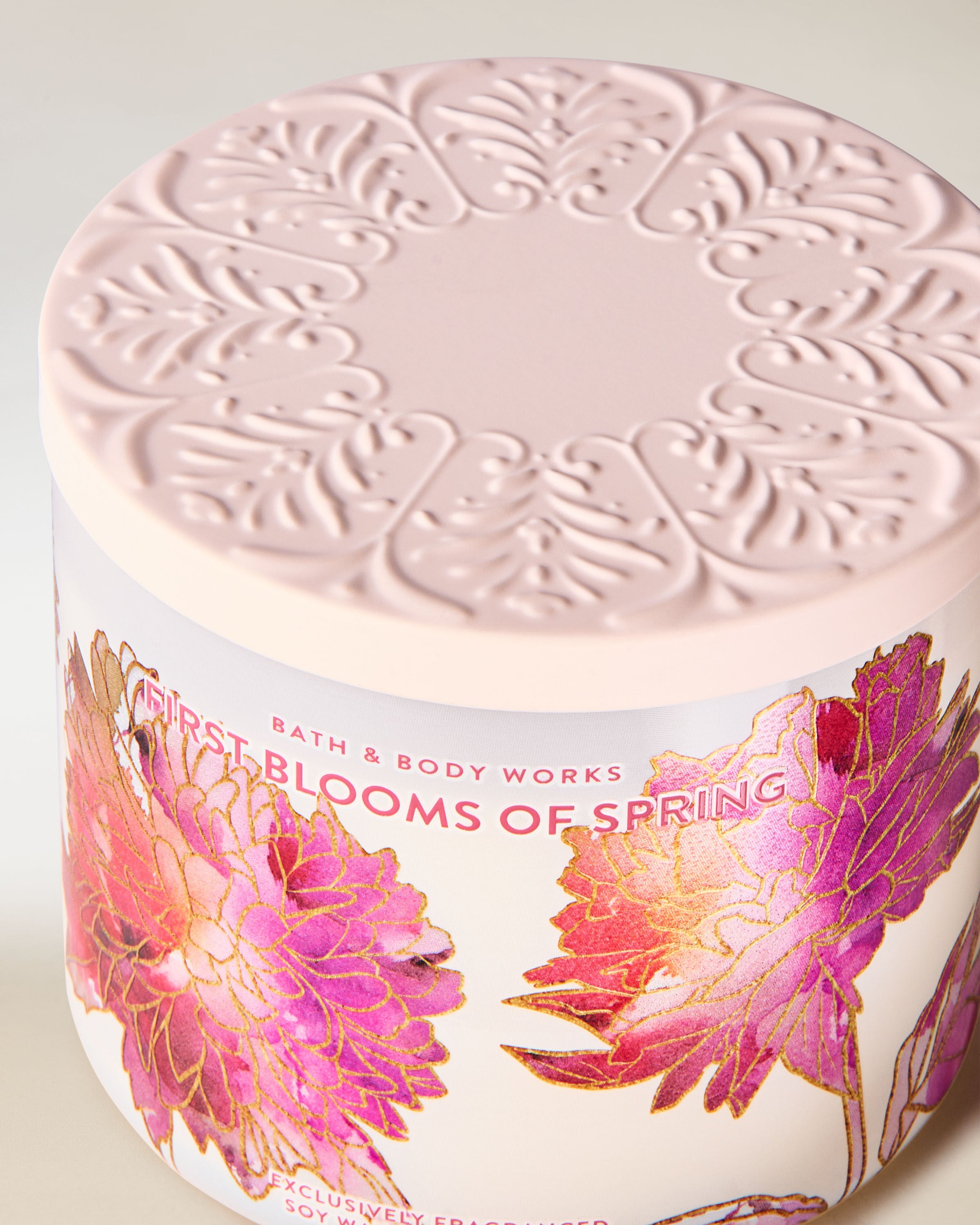 3-Wick Candle First Blooms Of Spring 14.5 oz / 411 g - Image 2