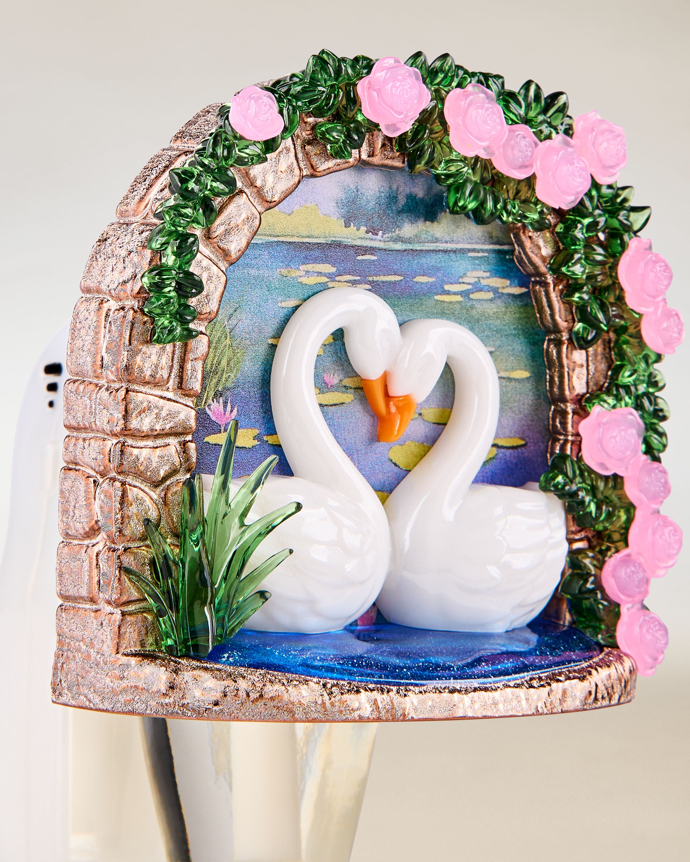 Wallflowers Fragrance Plug Swan Bridge Scent Control™ Nightlight - Image 2