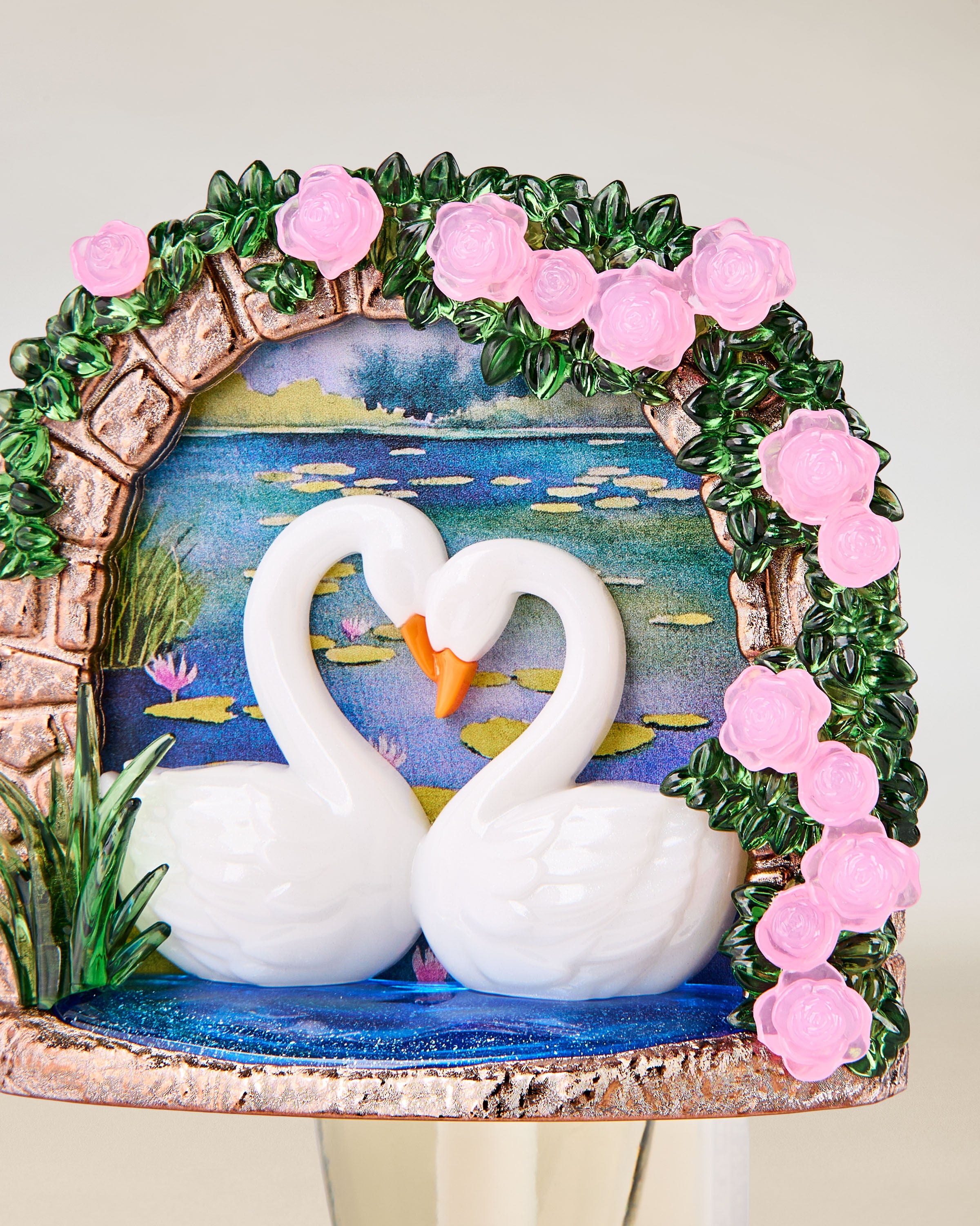 Wallflowers Fragrance Plug Swan Bridge Scent Control™ Nightlight - Image 3