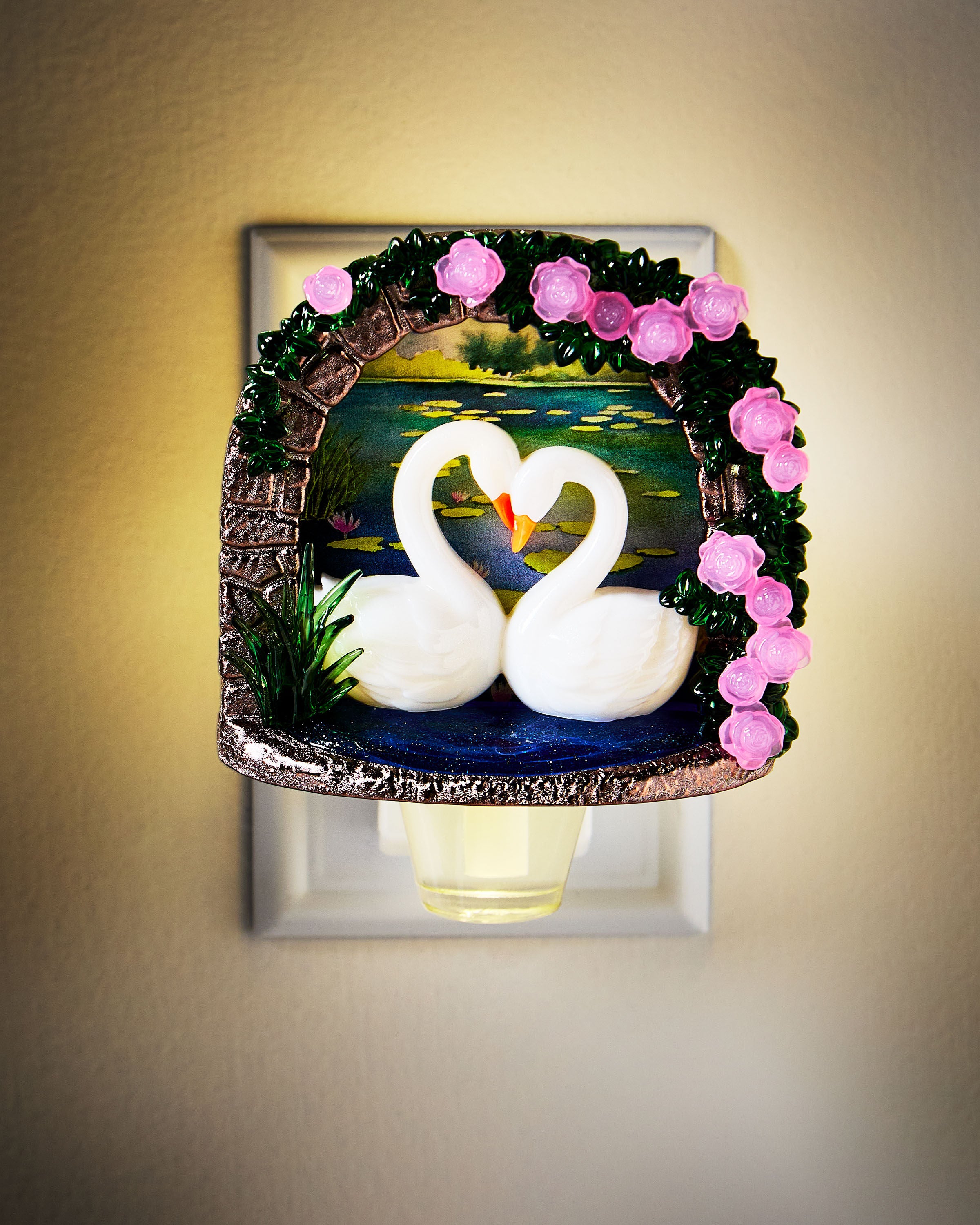 Wallflowers Fragrance Plug Swan Bridge Scent Control™ Nightlight - Image 6