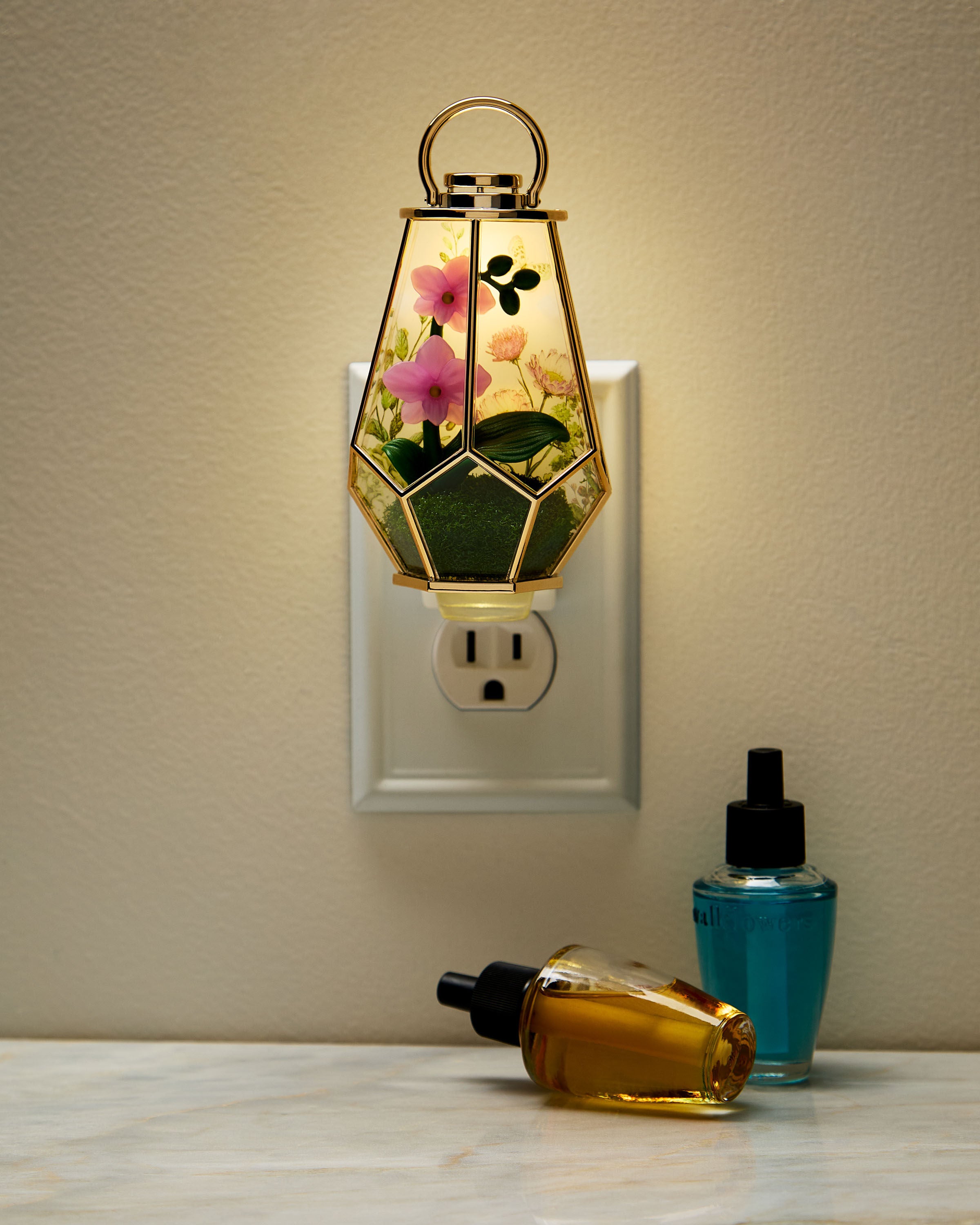 Wallflowers Fragrance Plug Orchid Terrarium Scent Control™ Nightlight - Image 5