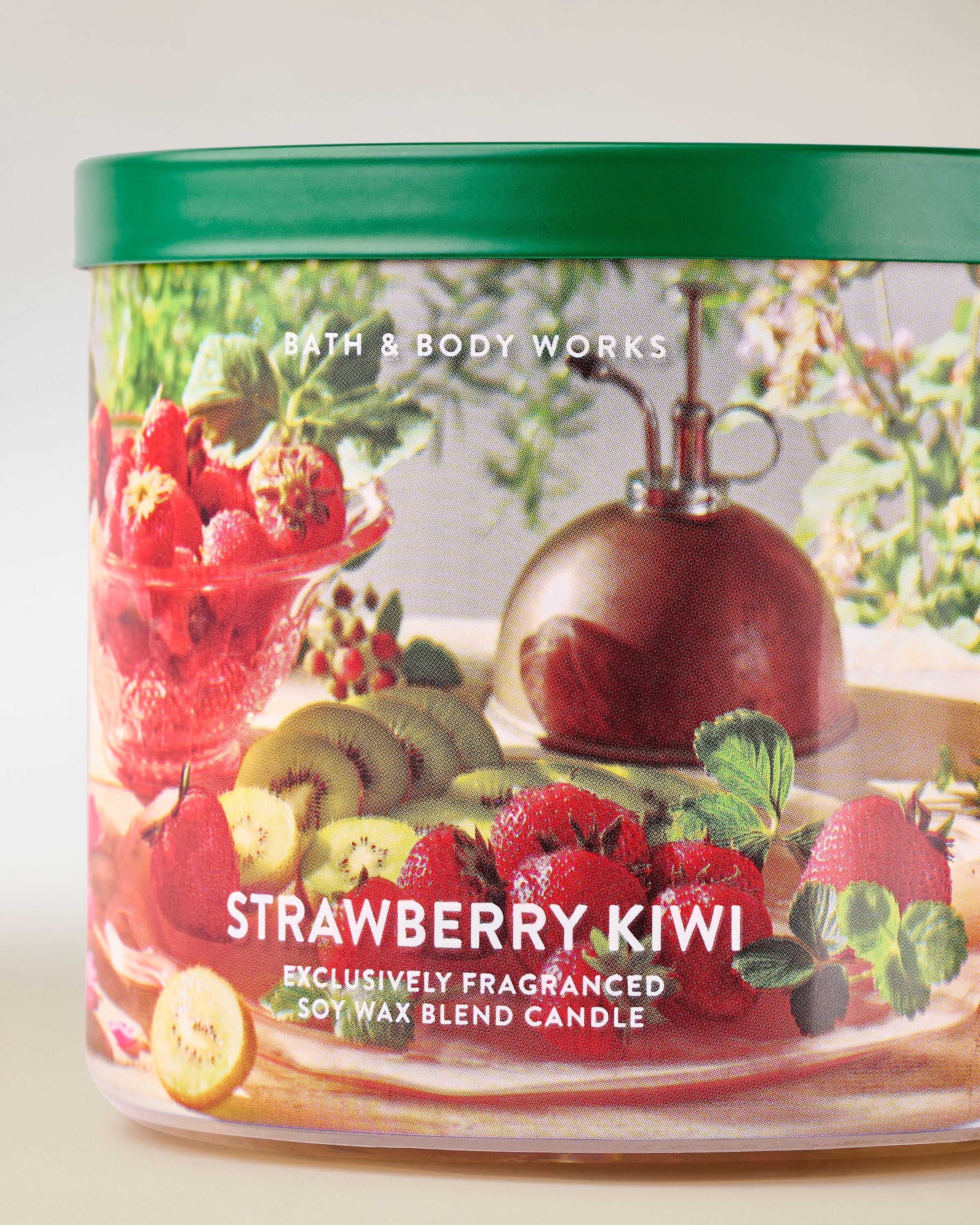 3-Wick Candle Strawberry Kiwi 14.5 oz / 411 g - Image 6