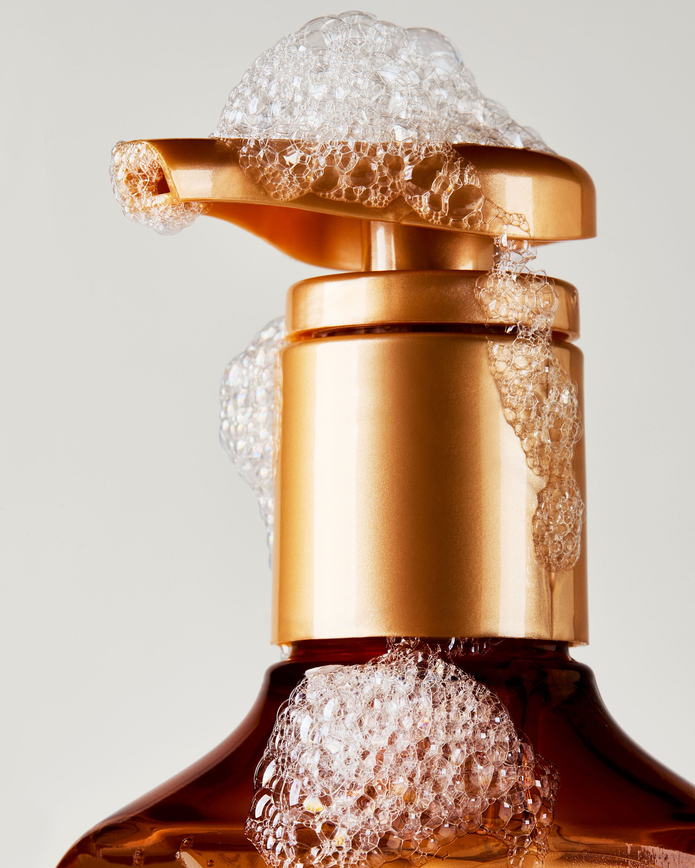 Cleansing Gel Hand Soap Mahogany Vanilla 8 fl oz / 236 ml - Image 5