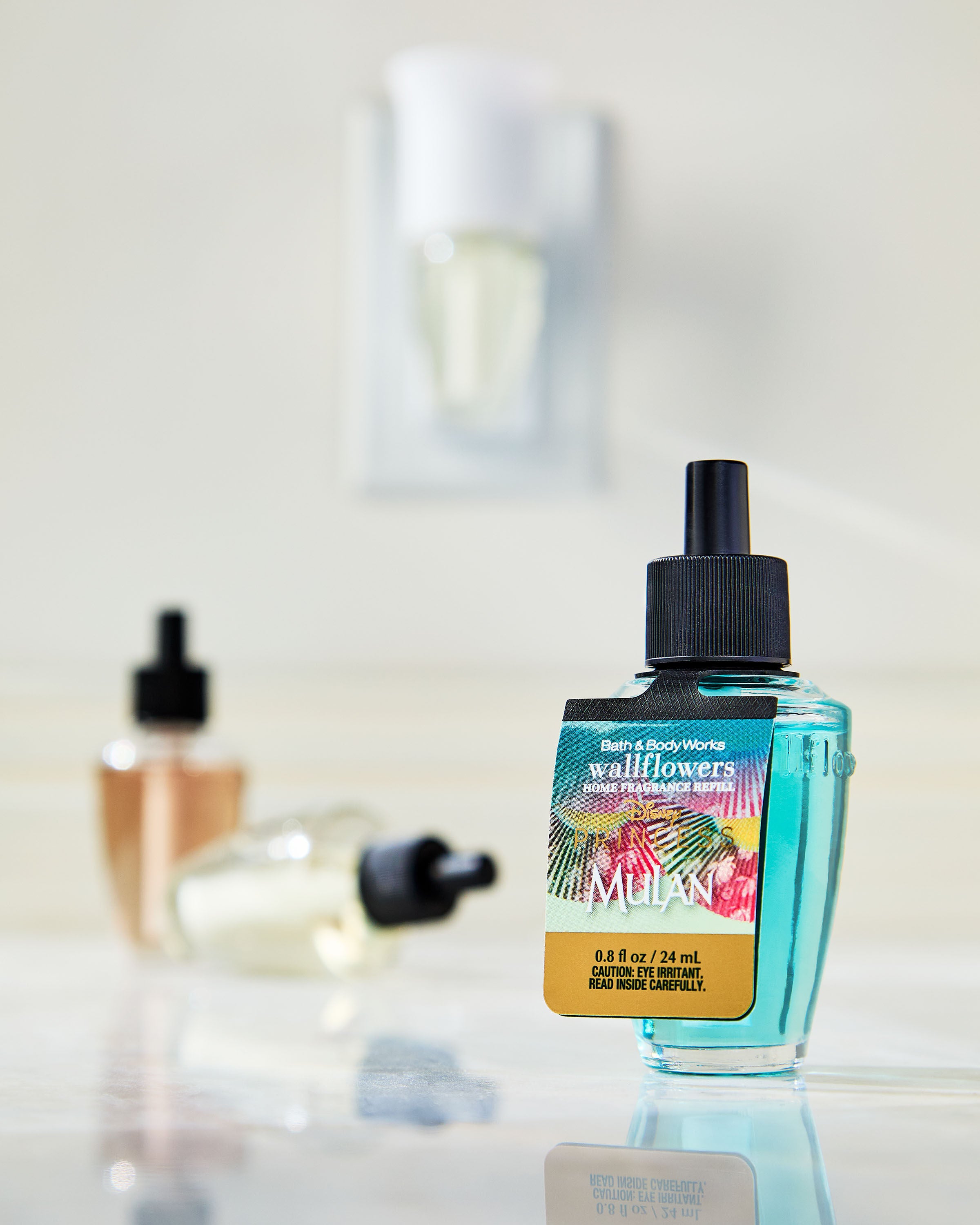 Wallflowers Fragrance Refill Mulan 0.8 fl oz / 24 ml - Image 5
