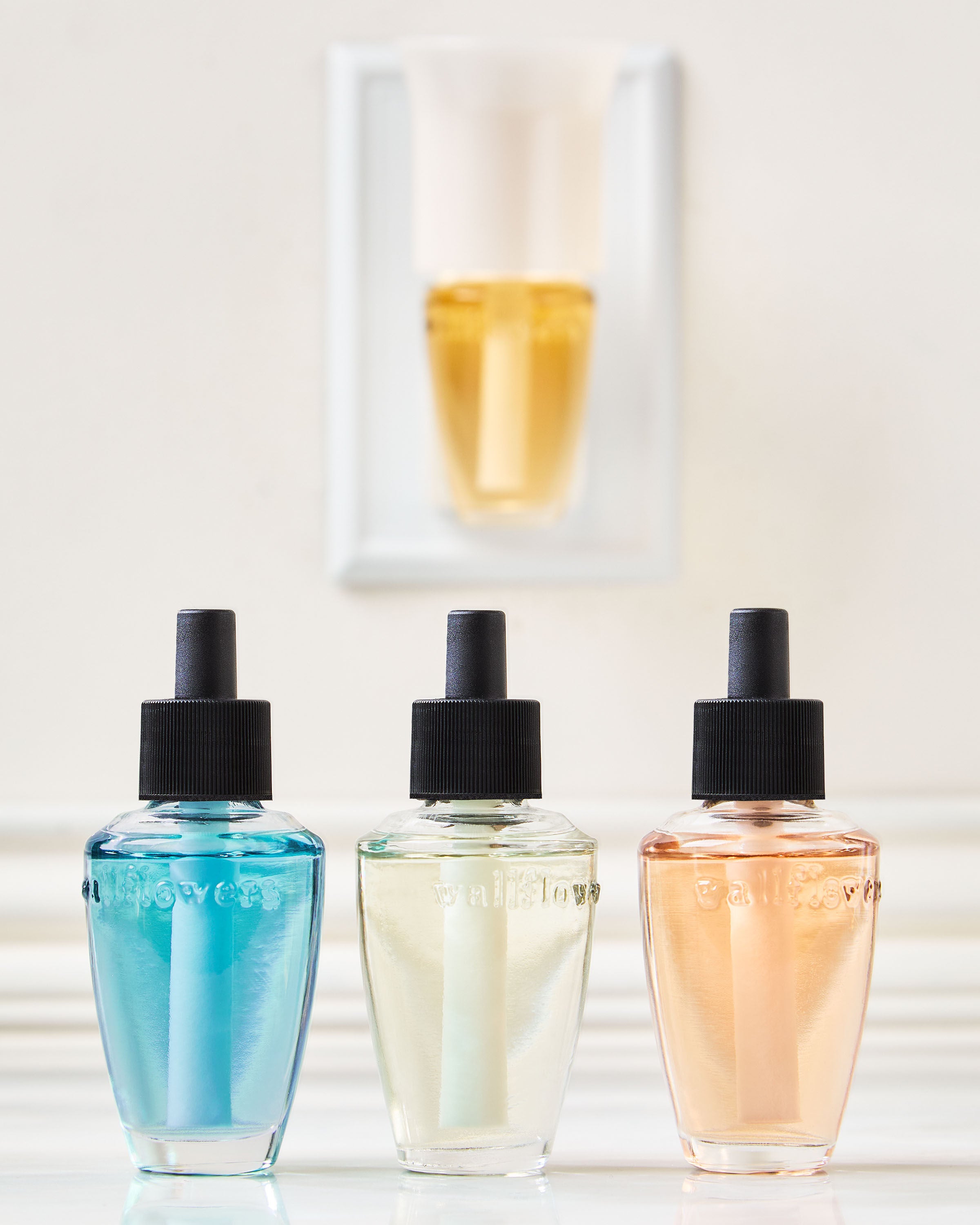 Wallflowers Refills 2-Pack Clean House Vibes - Sparkling Bubbles 2 fragrance bulbs 0.8 fl oz / 24 ml per bulb total net 1.6 fl oz / 48 ml - Image 5