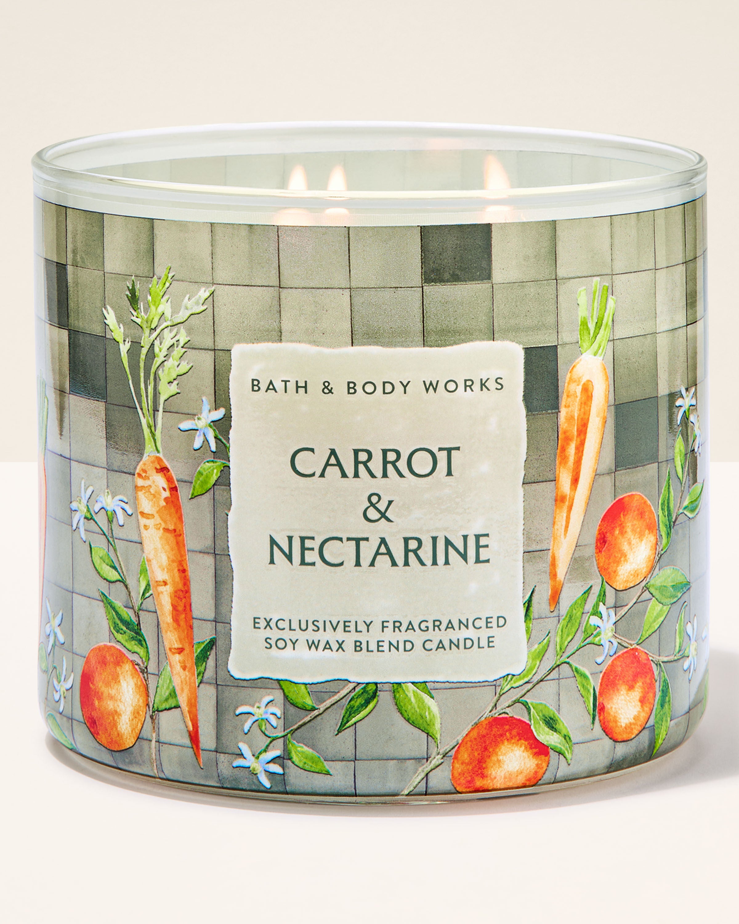 3-Wick Candle Carrot & Nectarine 14.5 oz / 411 g