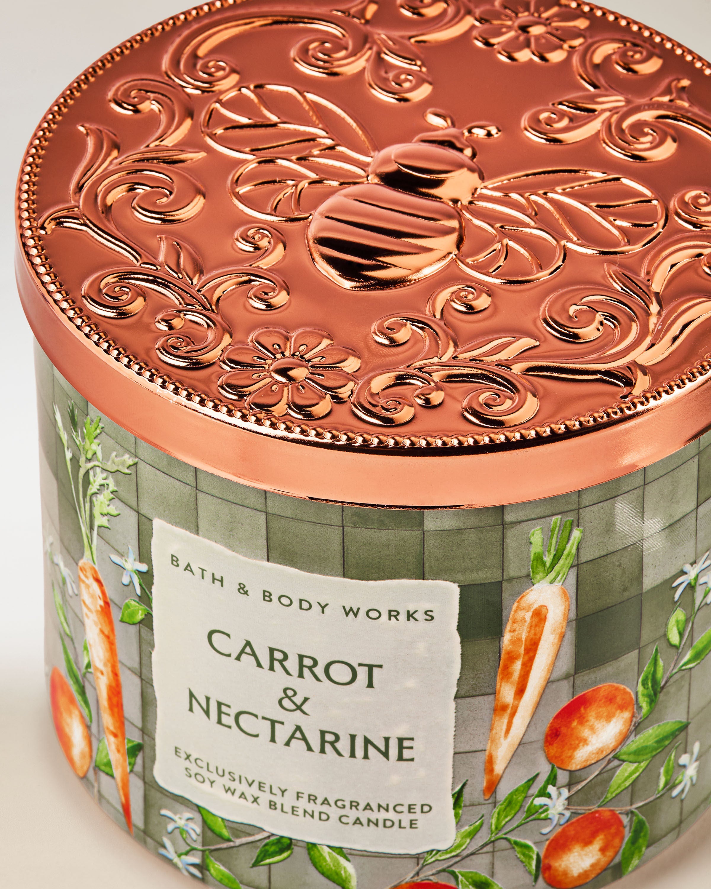 3-Wick Candle Carrot & Nectarine 14.5 oz / 411 g - Image 2