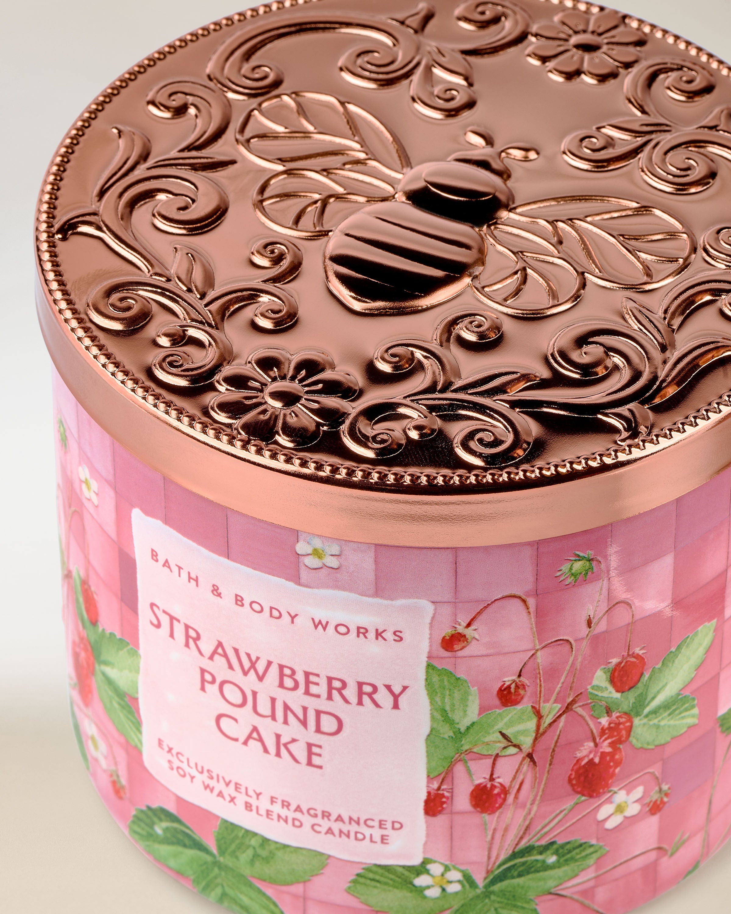 3-Wick Candle Strawberry Pound Cake 14.5 oz / 411 g - Image 2