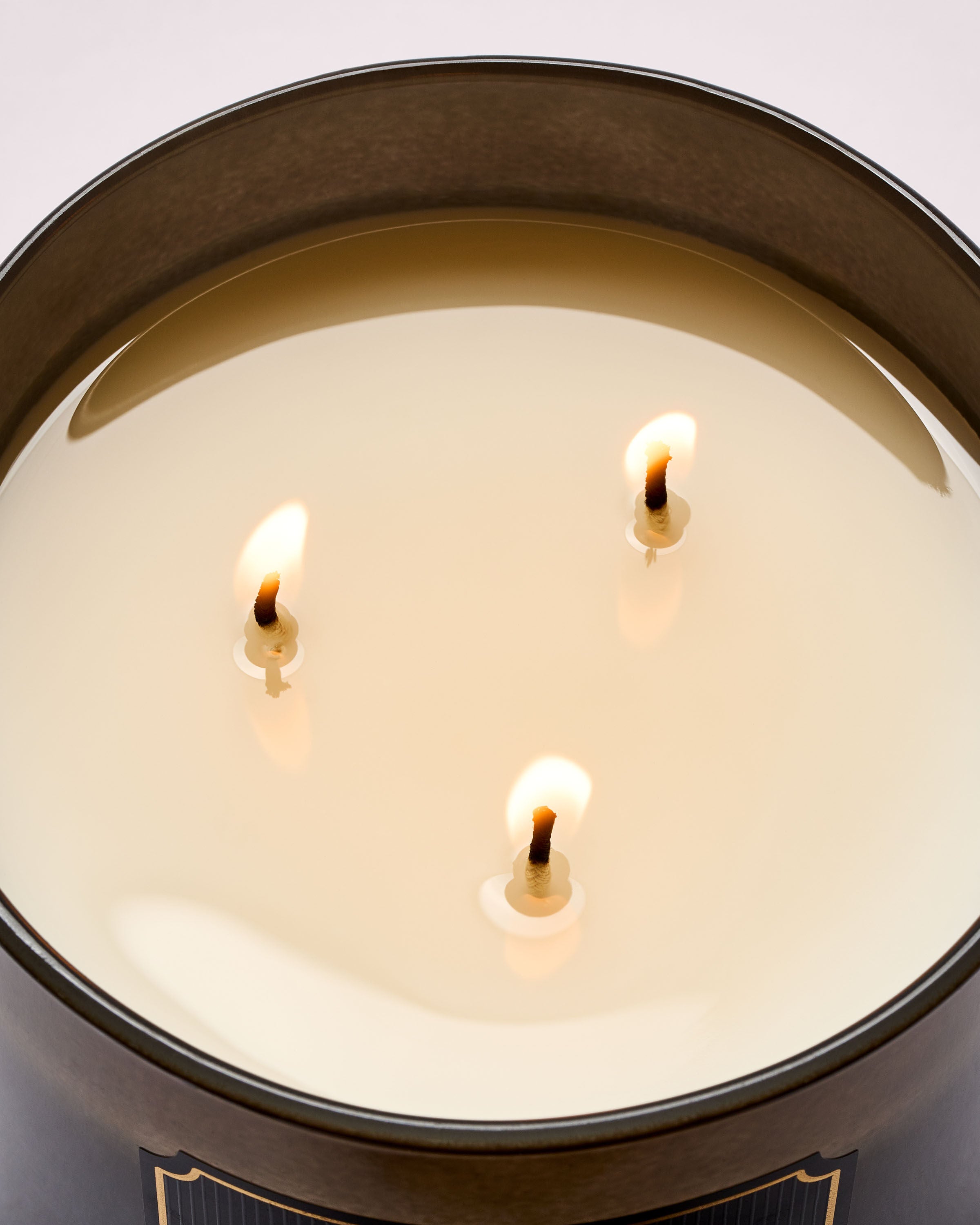 3-Wick Candle Mahogany Teakwood 14.5 oz / 411 g - Image 5