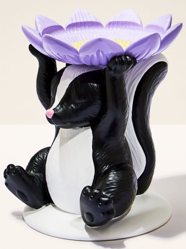 3-Wick Candle Holder Flowery Skunk Pedestal