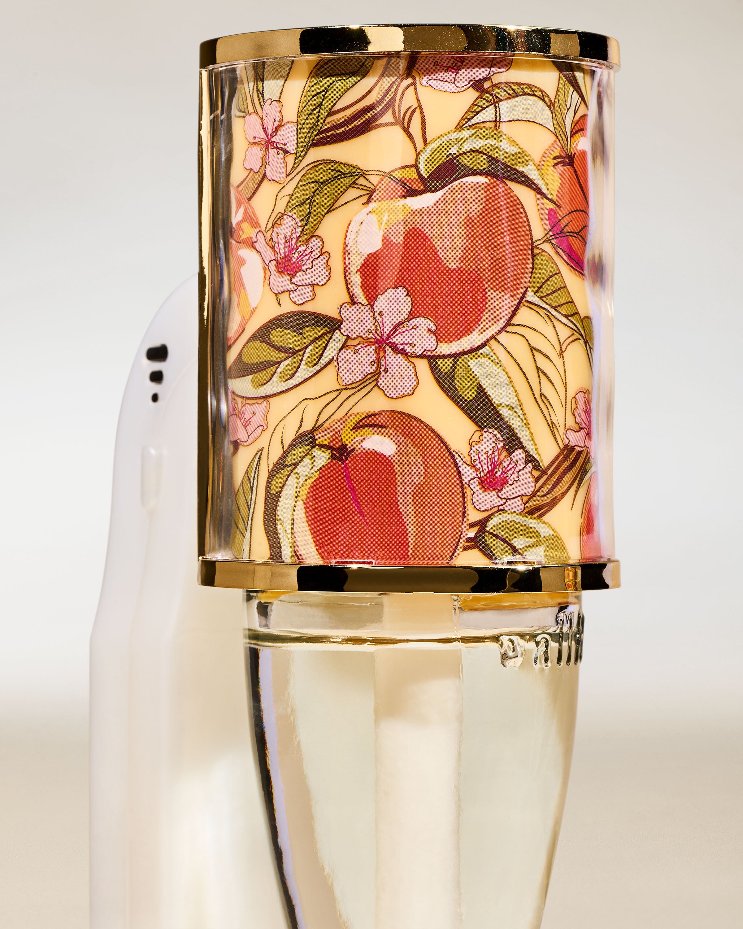 Wallflowers Fragrance Plug Vera Bradley Peach Scent Control™ Nightlight - Image 2