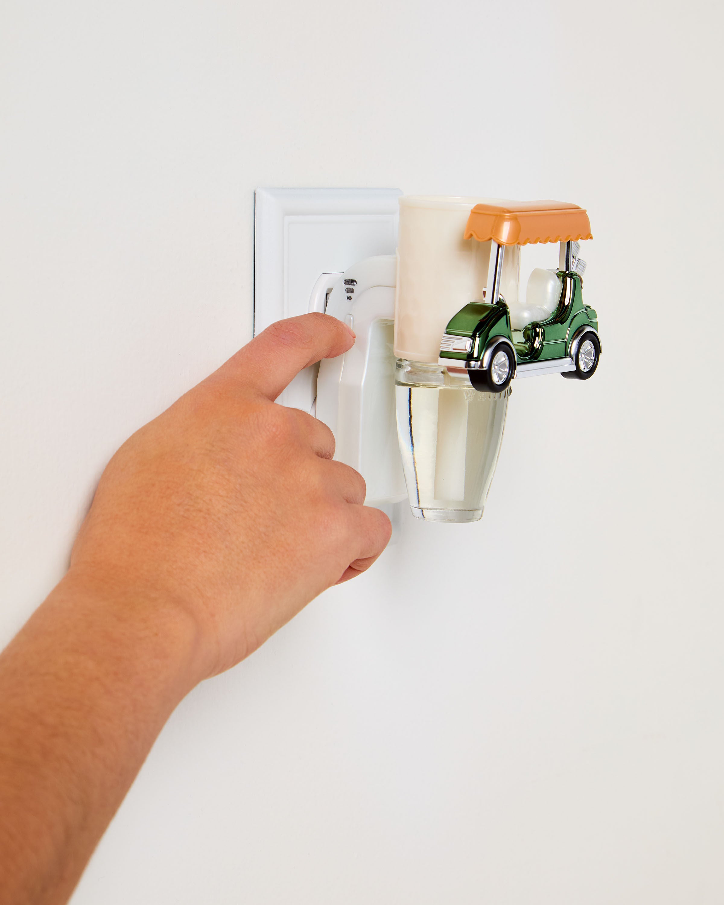 Wallflowers Fragrance Plug Golf Cart Scent Control™ - Image 5