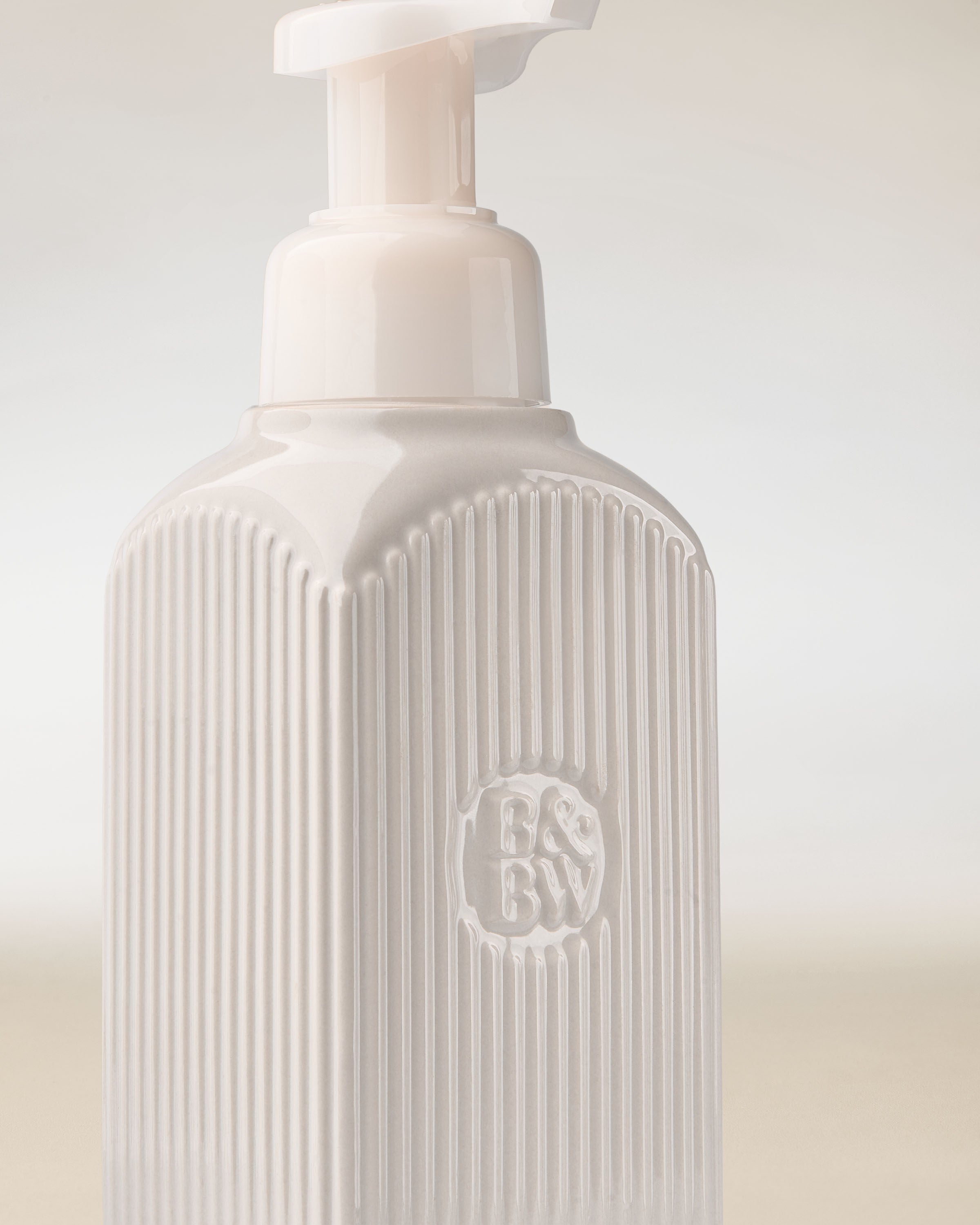Gentle & Clean Foaming Hand Soap Dispenser Cream Ceramic - Image 2