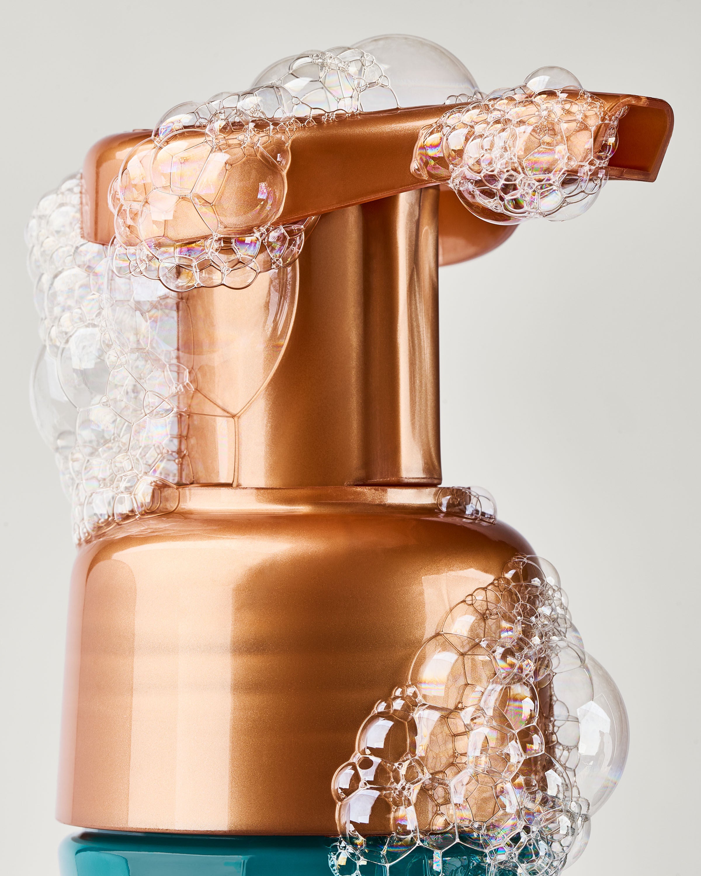 Gentle & Clean Foaming Hand Soap Berry Almond Drizzle 8.75 fl oz / 259 ml - Image 5
