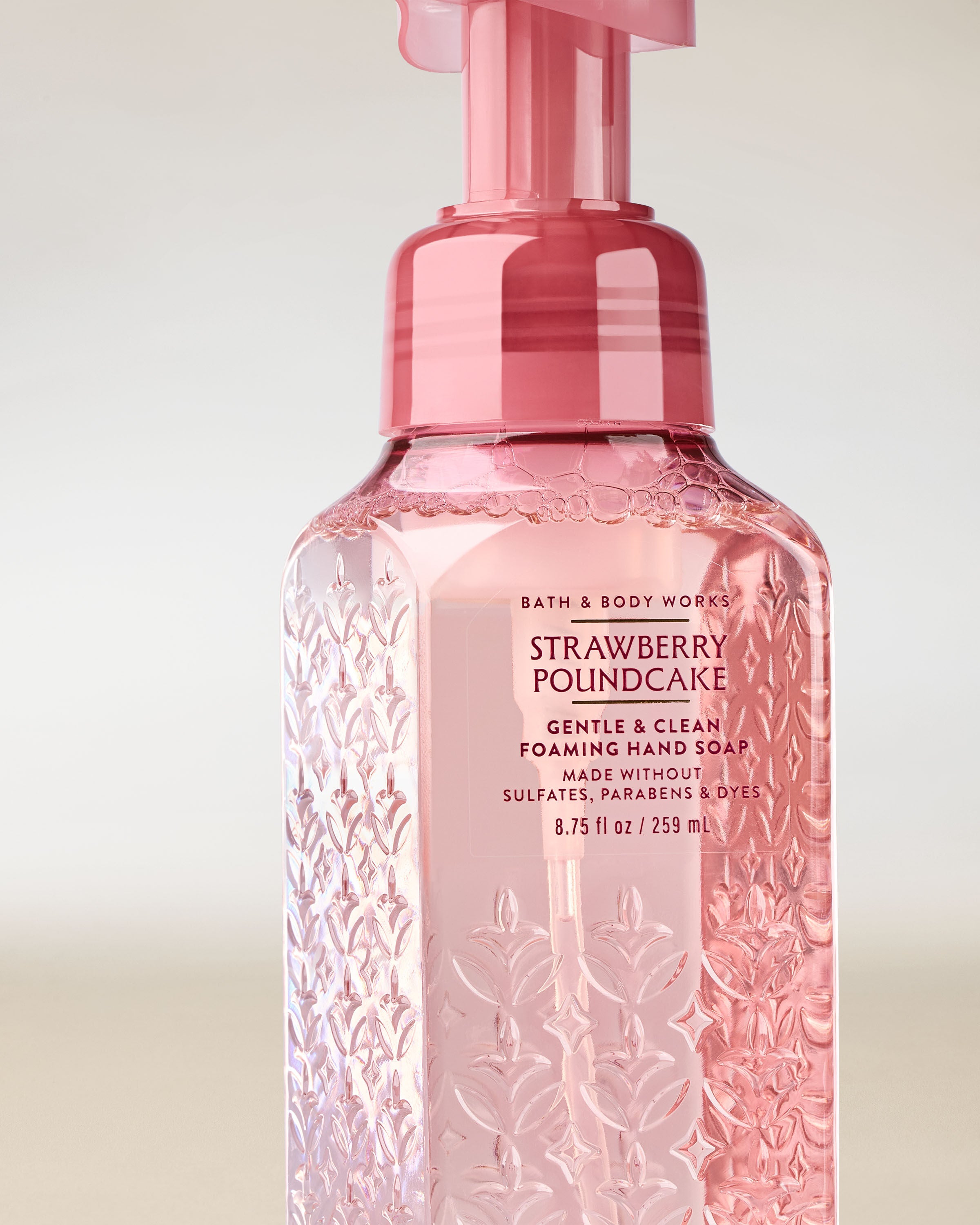 Gentle & Clean Foaming Hand Soap Strawberry Poundcake 8.75 fl oz / 259 ml - Image 2