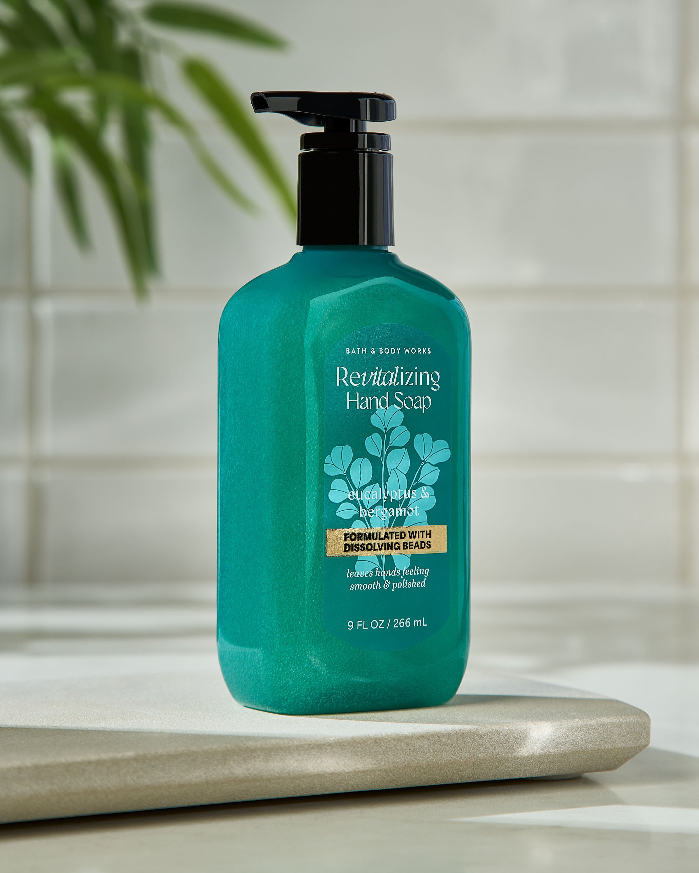 Revitalizing Gel Hand Soap Eucalyptus & Bergamot 9.0 fl oz/ 266 ml - Image 7