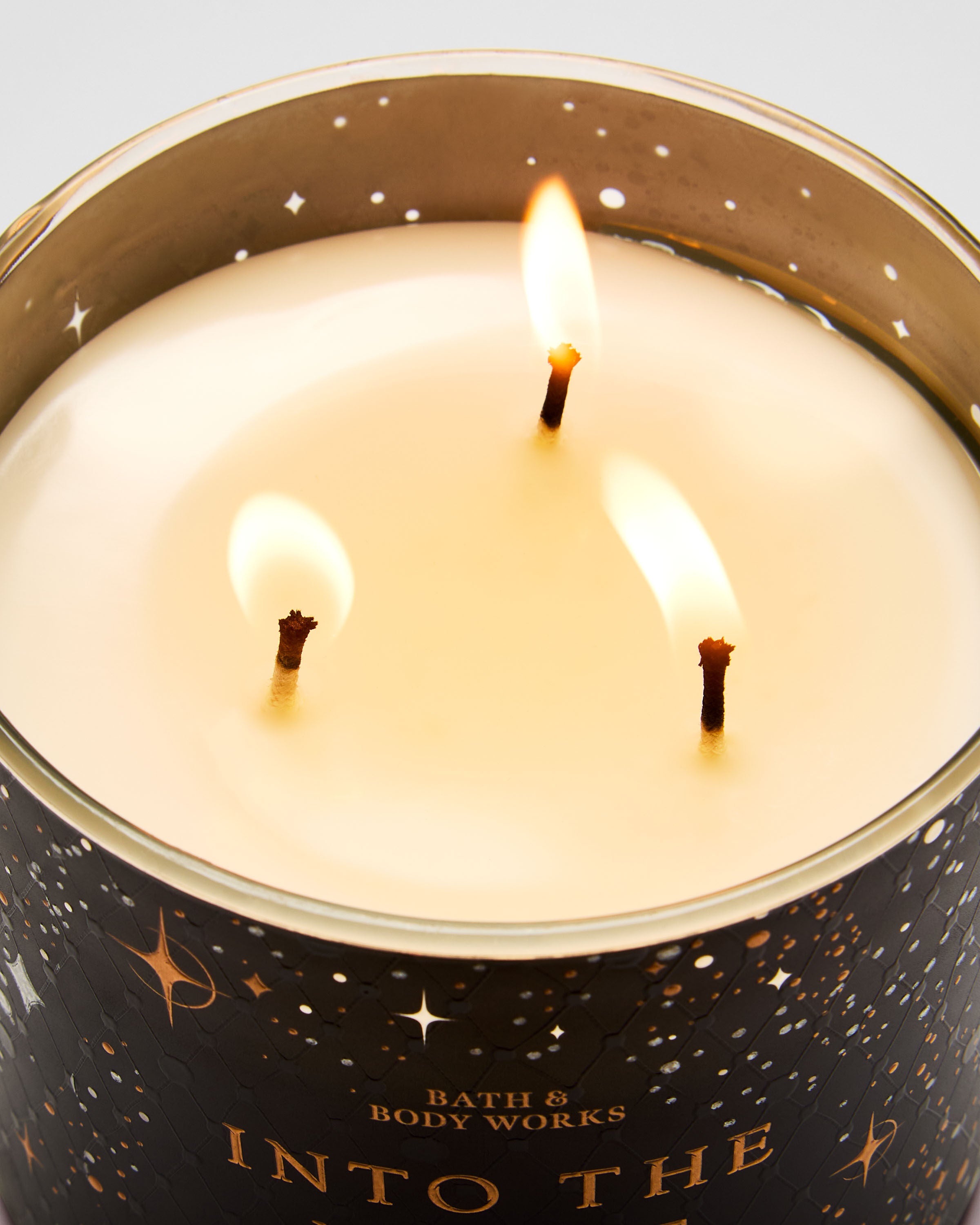 3-Wick Candle Into The Night 14.5 oz / 411 g - Image 5